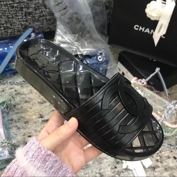 jelly slides chanel